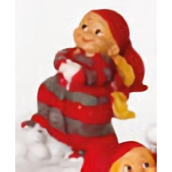 Babynisse pige leger i sne - A (H:6cm) Poly