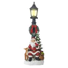 Julemand ved lygtepæl & dådyr, med led lys - A (H: 38cm) Poly, Batteri